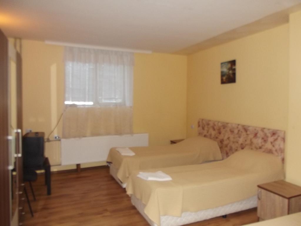 House For Guests And Friends Hotel Svishtov Exterior photo