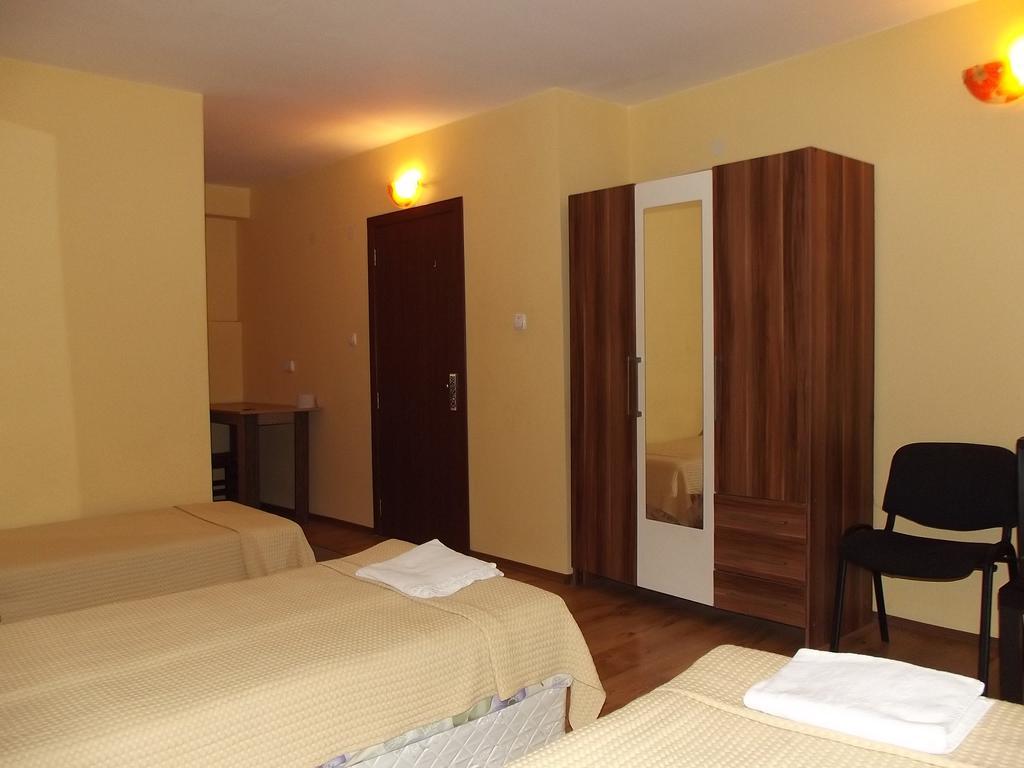 House For Guests And Friends Hotel Svishtov Exterior photo